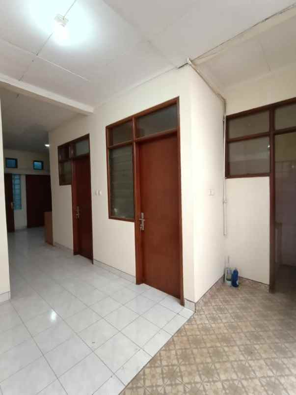 dijual rumah rumah di jalan moh kahfi