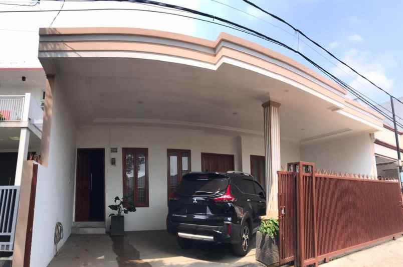 dijual rumah rumah di kranggan permai