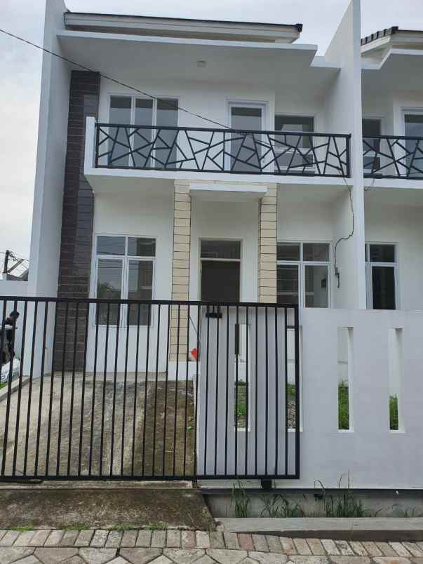 dijual rumah rumah di perumahan bandara