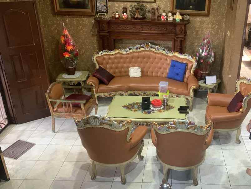 dijual rumah rumah di taman palem