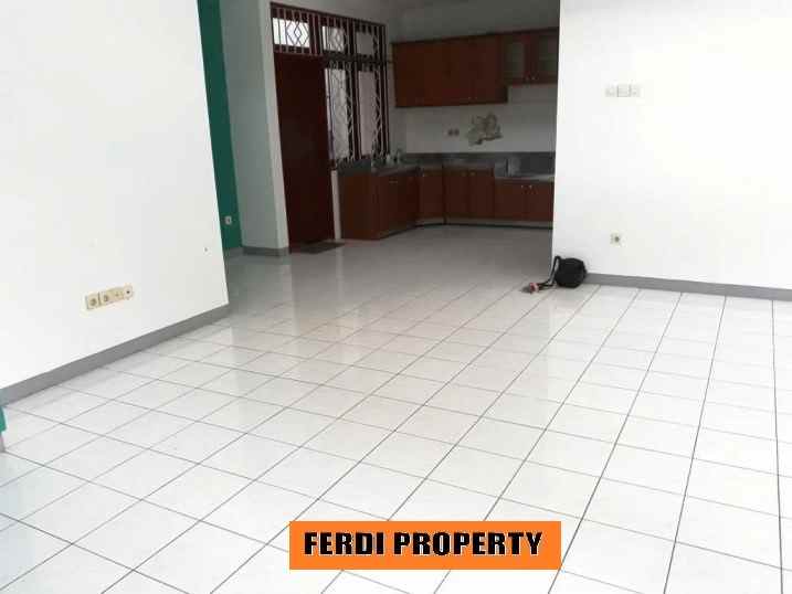 dijual rumah rumah mewah dekat mal