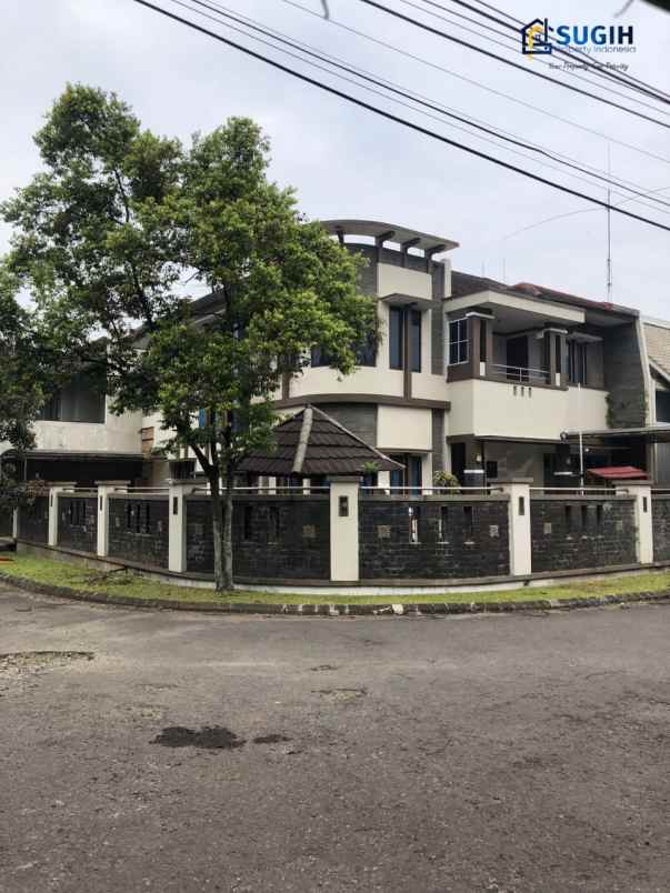 dijual rumah rumah nyaman batununggal