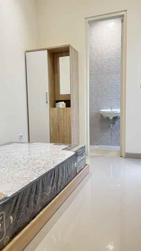 dijual rumah rungkut