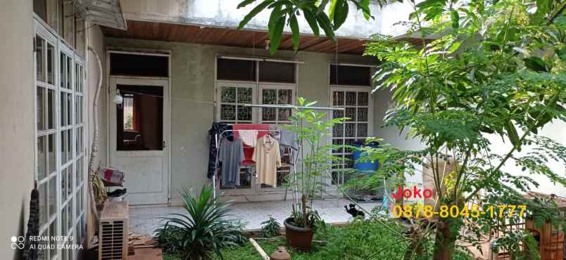 dijual rumah samping stasiun mrt lebak