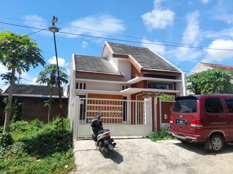 dijual rumah saptorenggo