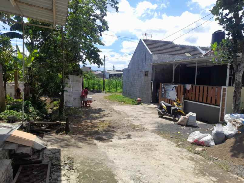 dijual rumah saptorenggo