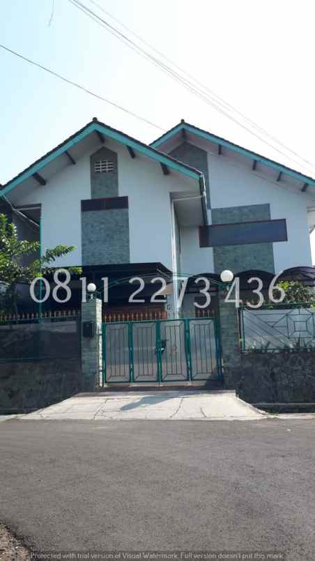 dijual rumah sariwangi