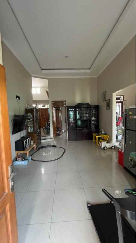 dijual rumah sawangan depok