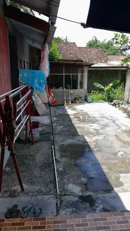 dijual rumah sayegan margoagung