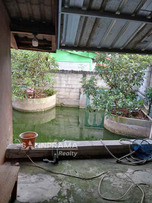 dijual rumah second shm dekat stasiun depok lama