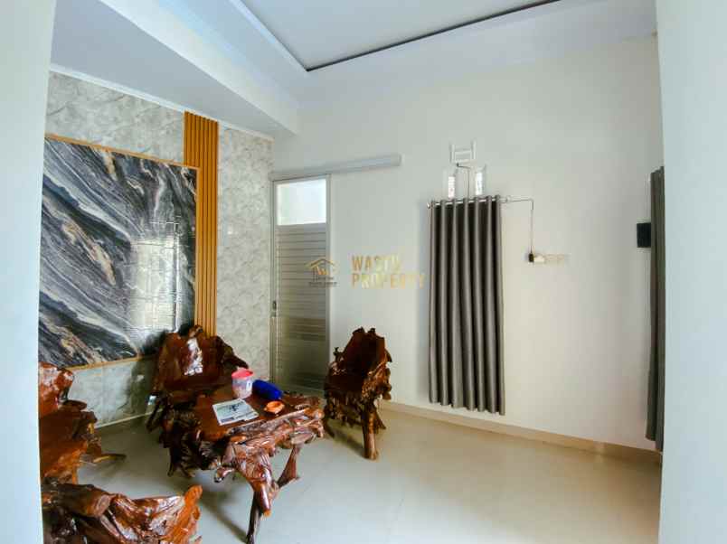 dijual rumah selomartani