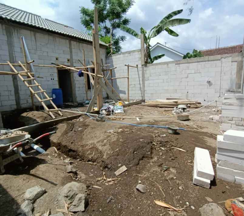 dijual rumah sembego maguwoharjo kec