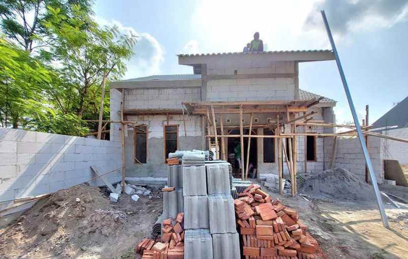 dijual rumah sembego maguwoharjo kec