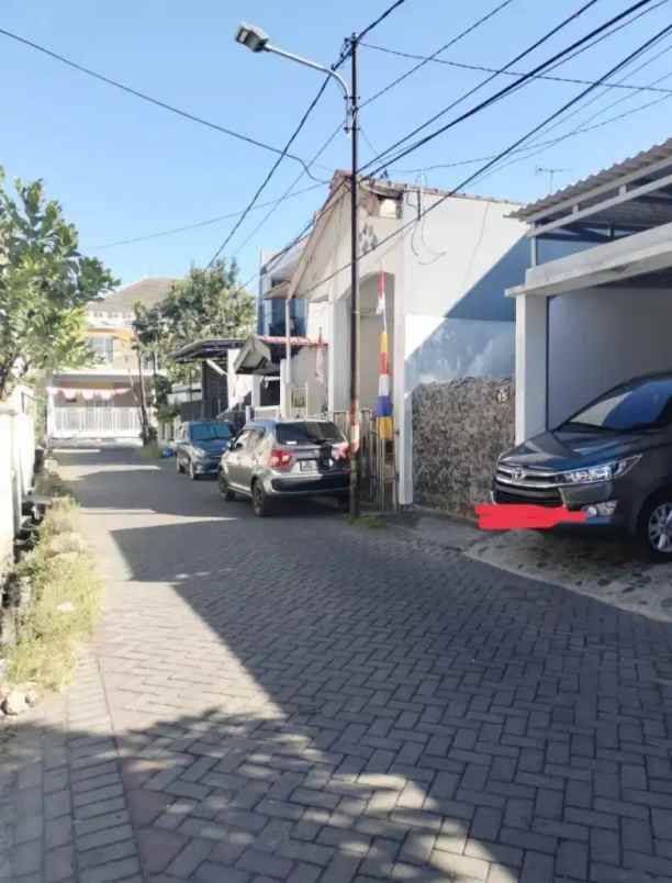 dijual rumah semolowaru elok