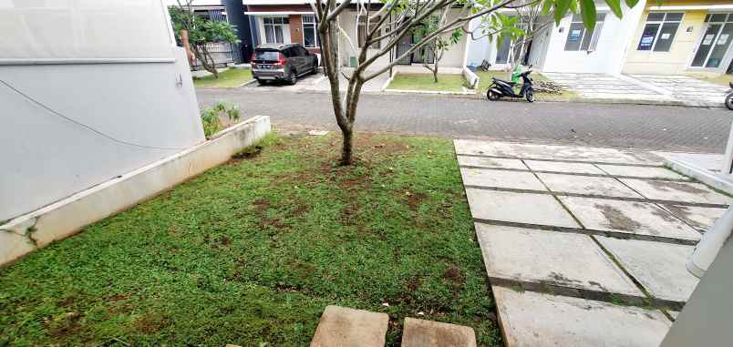 dijual rumah serpong lagoon cluster pelikan