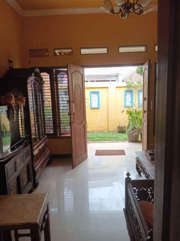 dijual rumah siap huni