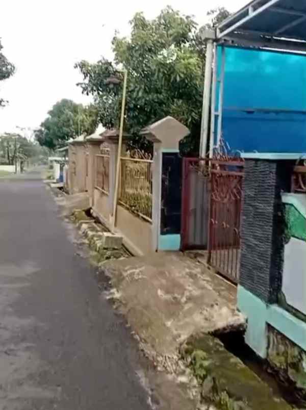 dijual rumah siap huni rumah sudah renov strategis