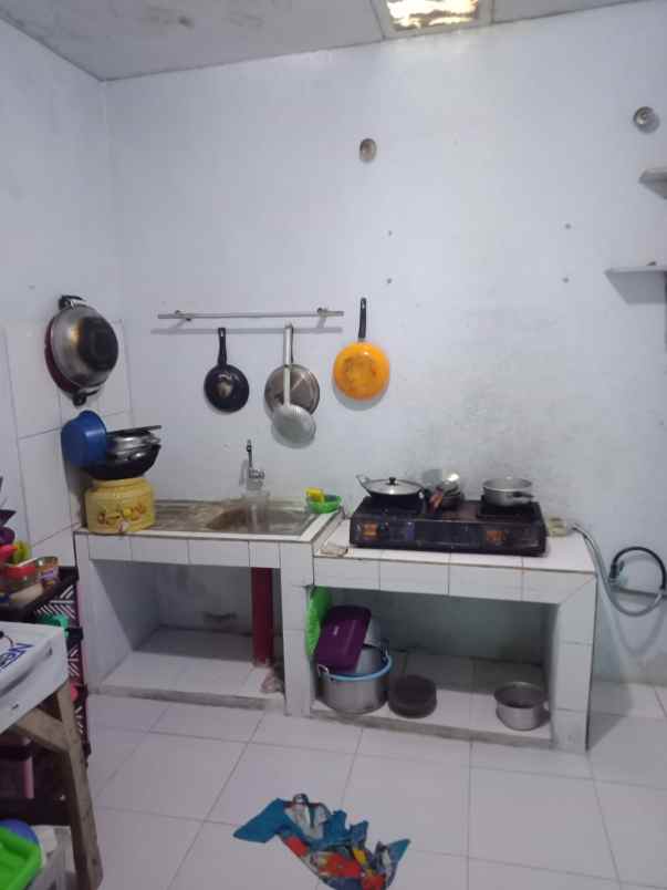 dijual rumah strategis