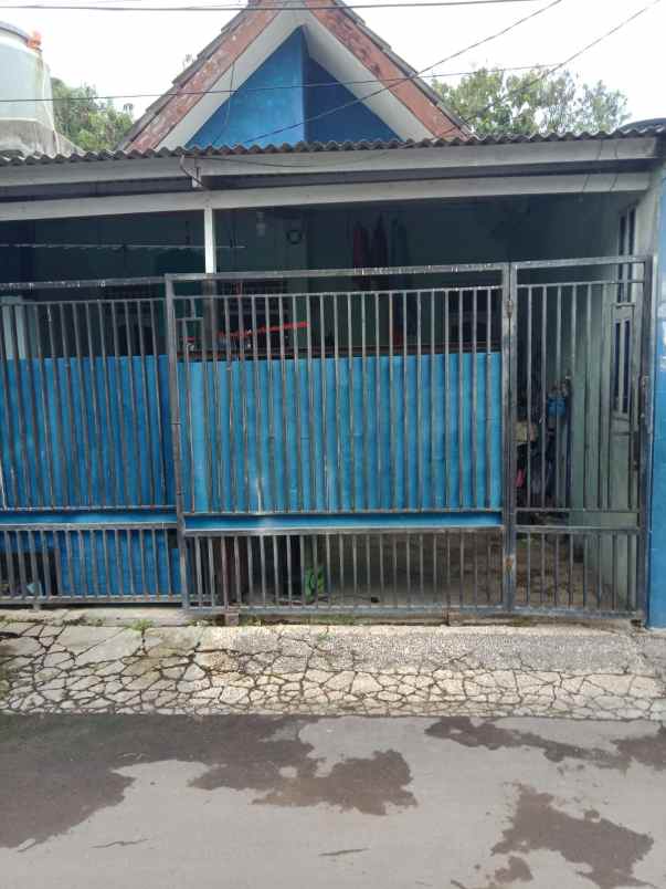 dijual rumah strategis