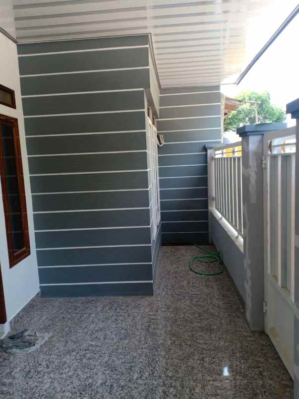 dijual rumah strategis