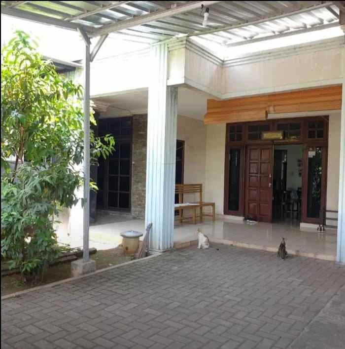 dijual rumah strategis dekat lrt