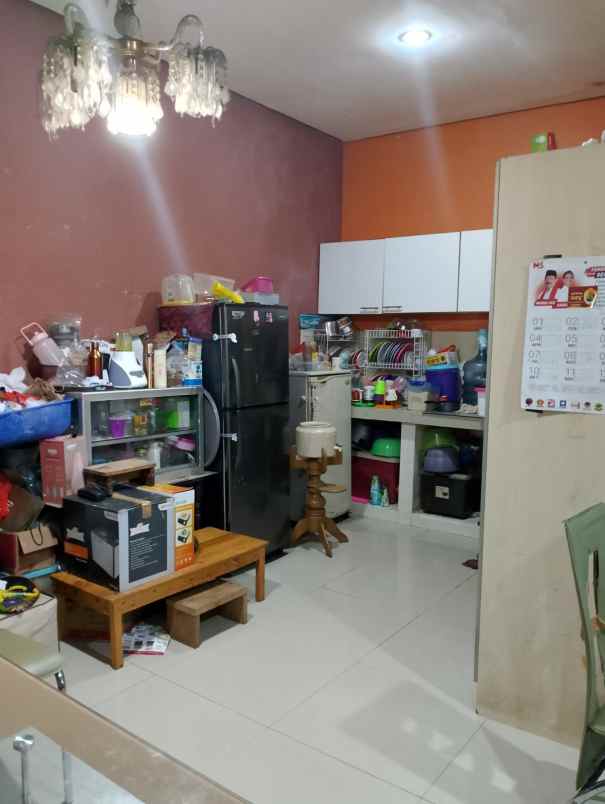 dijual rumah strategis kawasan bintaro