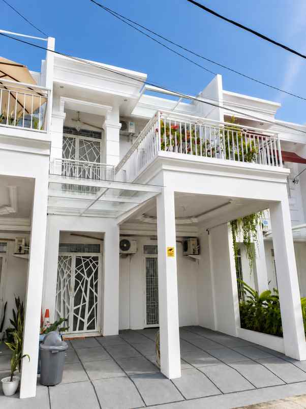 dijual rumah strayegis pondok kopi 78m carpor 1 mobil