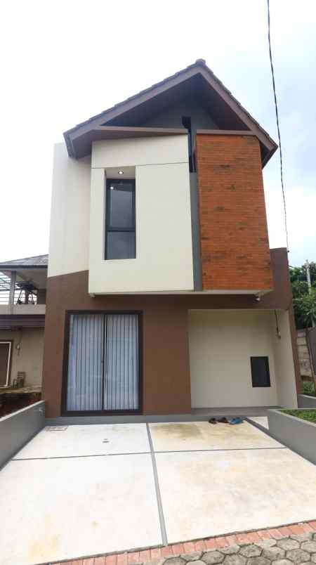 dijual rumah sukahati cibinong