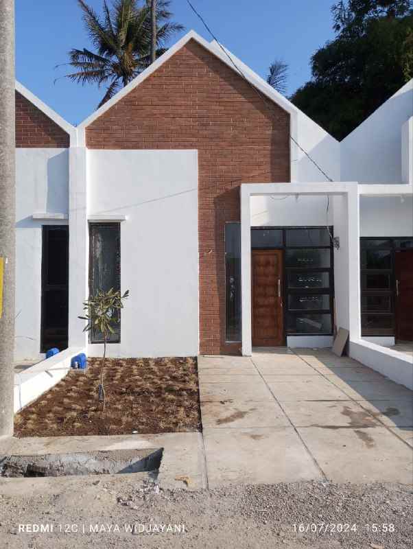 dijual rumah sukajadi