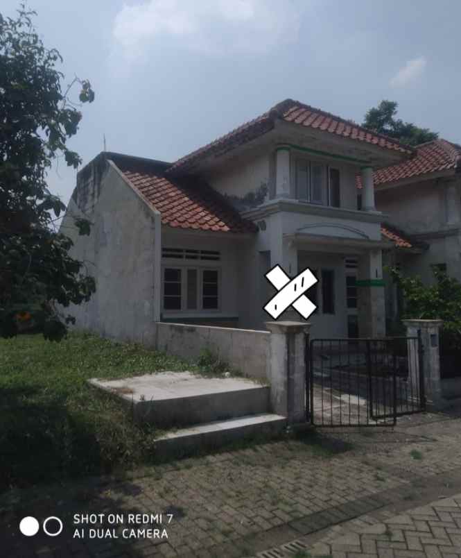 dijual rumah sukamaju