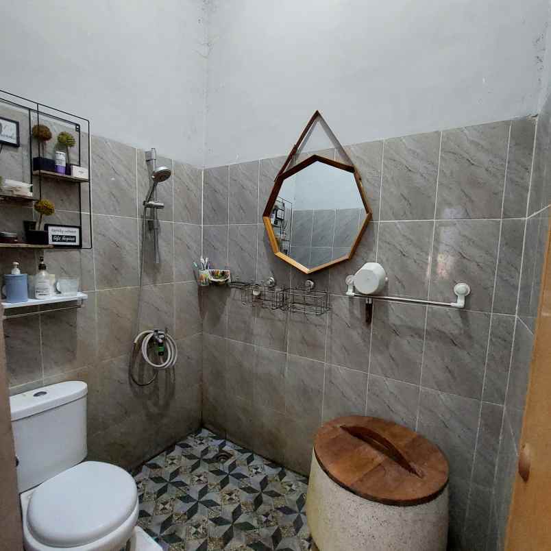 dijual rumah sumberarum