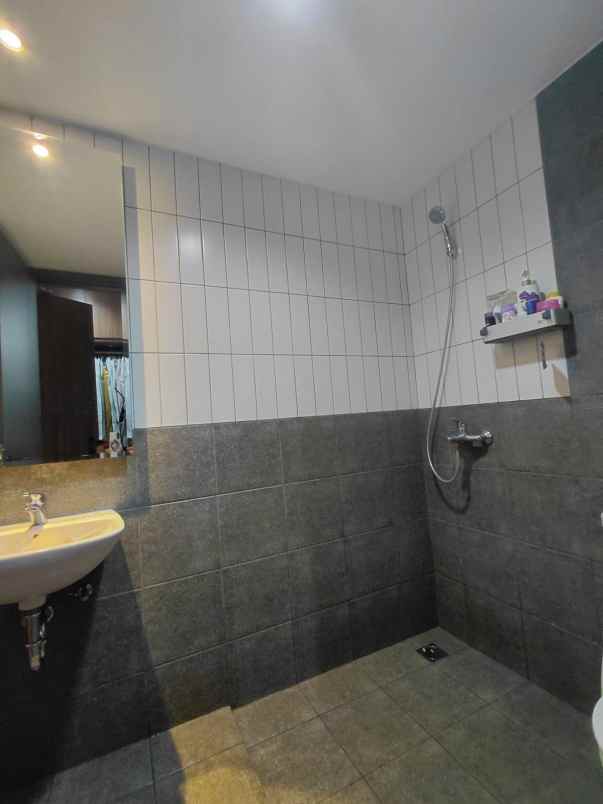 dijual rumah summarecon bandung cluster