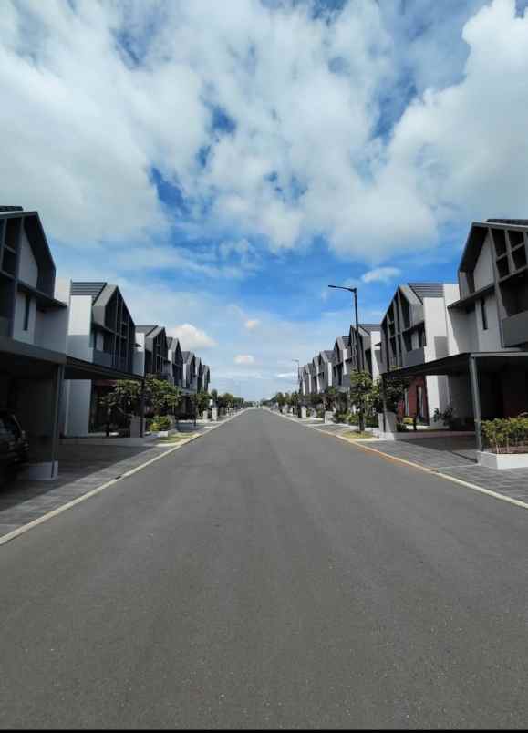 dijual rumah summarecon bandung cluster