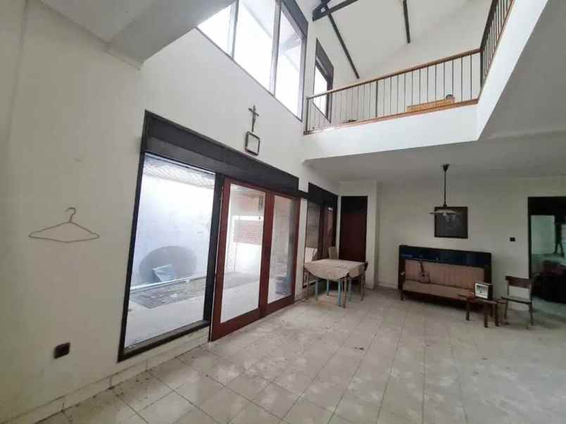 dijual rumah sunrise garden kedoya