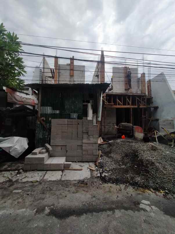 dijual rumah sutorejo prima utara