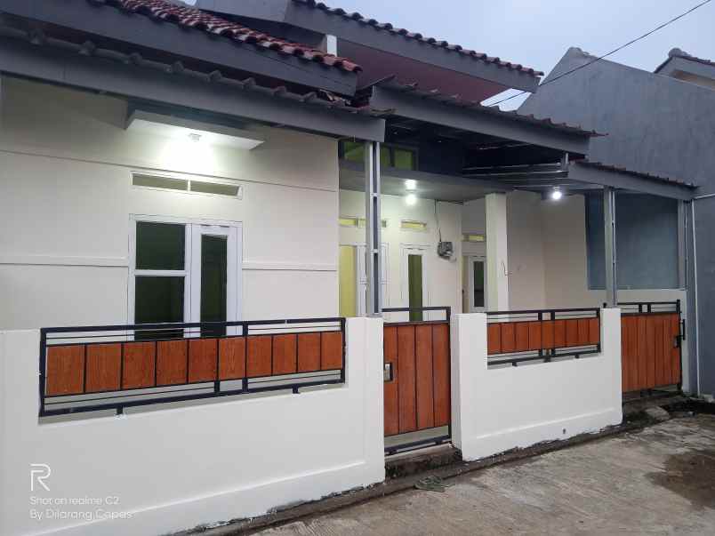 dijual rumah tahap finishing dekat stasiun krl
