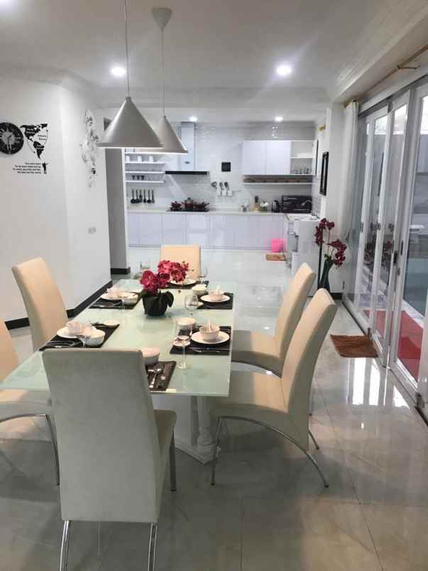 dijual rumah taman beverly golf lippo