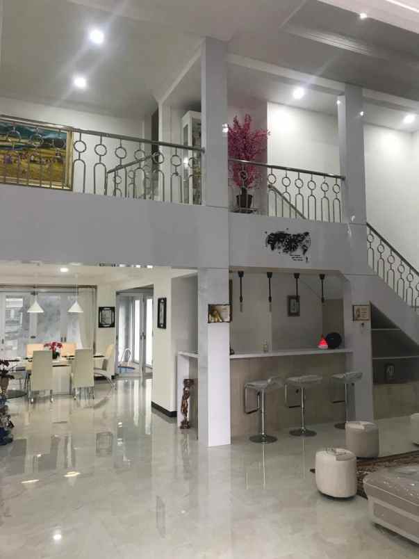 dijual rumah taman beverly golf lippo