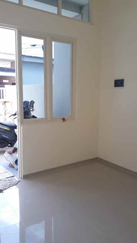 dijual rumah taman gunung anyar