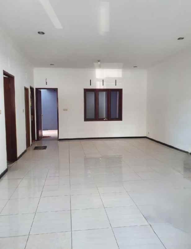 dijual rumah taman kopo indah 3