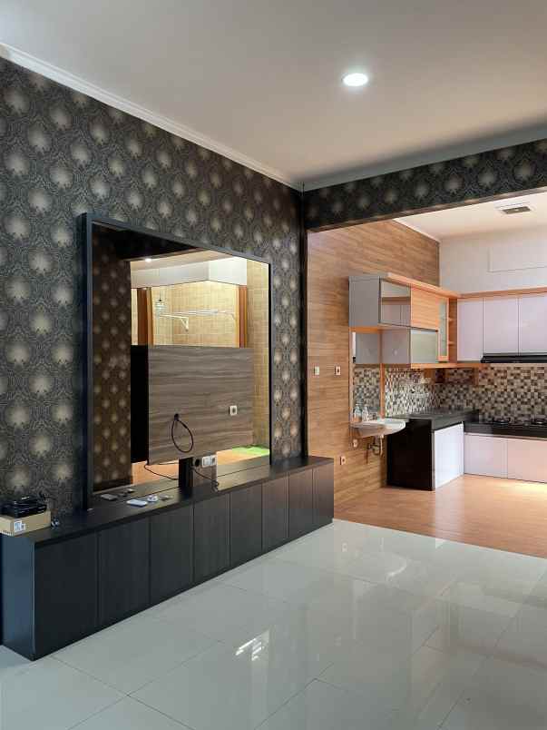 dijual rumah taman kopo indah 5 cluster