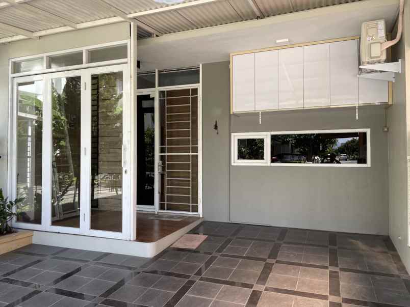 dijual rumah taman kopo indah 5 cluster