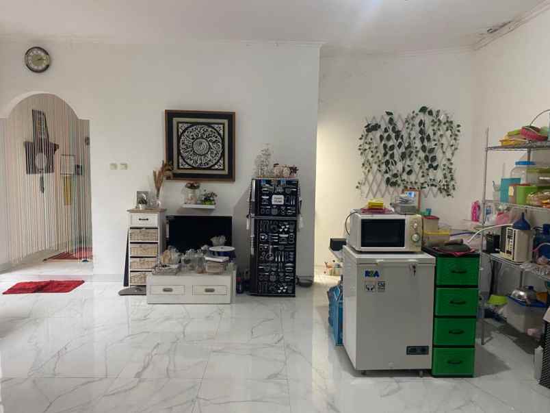 dijual rumah taman sari majapahit