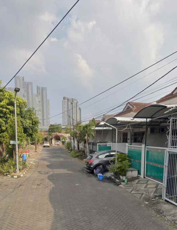 dijual rumah taman simpang darmo permai