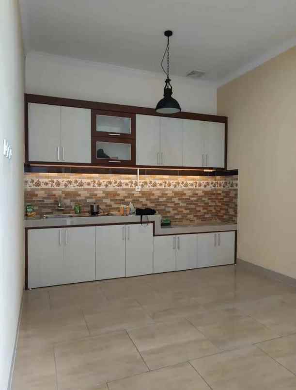 dijual rumah tamanmartani kalasan