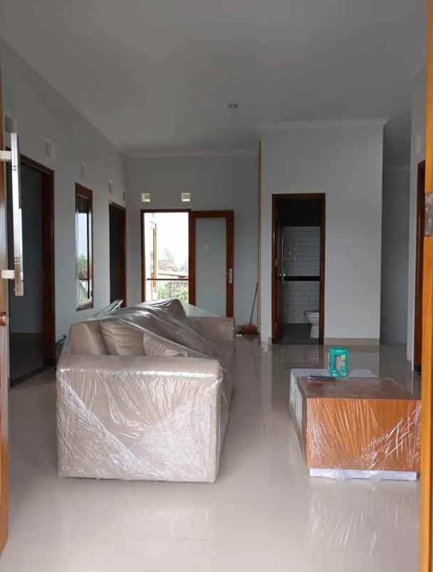 dijual rumah tamanmartani kalasan