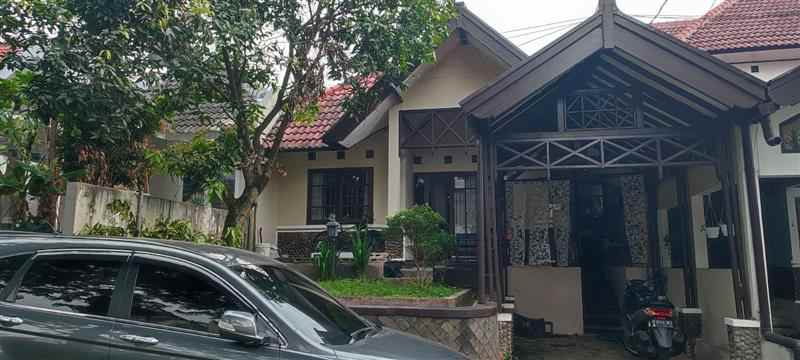 dijual rumah tamansari bukit bandung