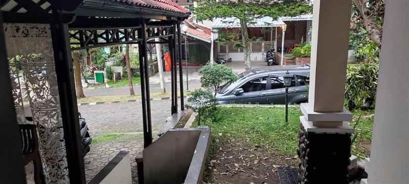 dijual rumah tamansari bukit bandung