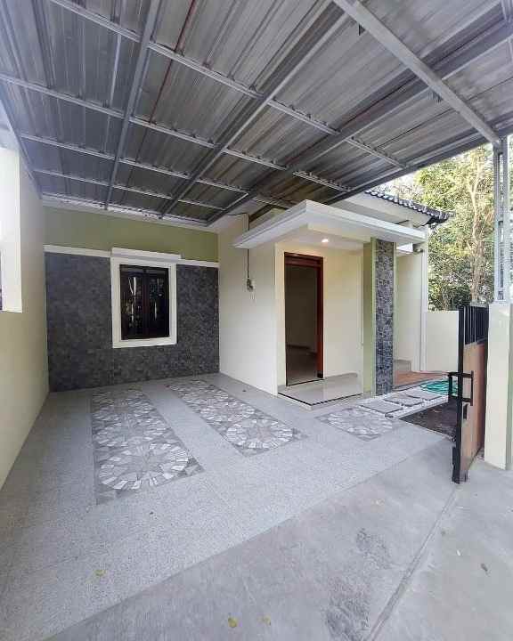 dijual rumah tegaltirto berbah sleman