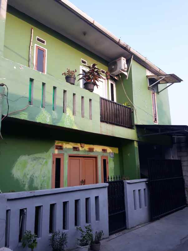 dijual rumah tinggal 2 tingkat shm bisa nego